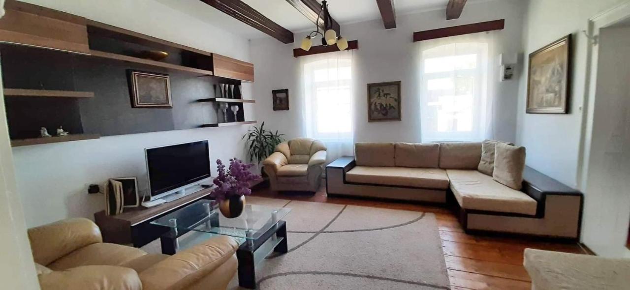 Villa Casa Din Coltul Cetatii Hărman Exterior foto