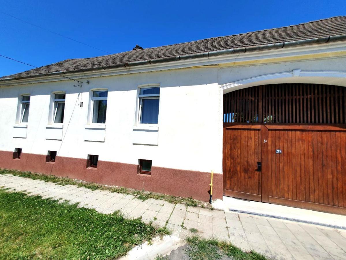 Villa Casa Din Coltul Cetatii Hărman Exterior foto