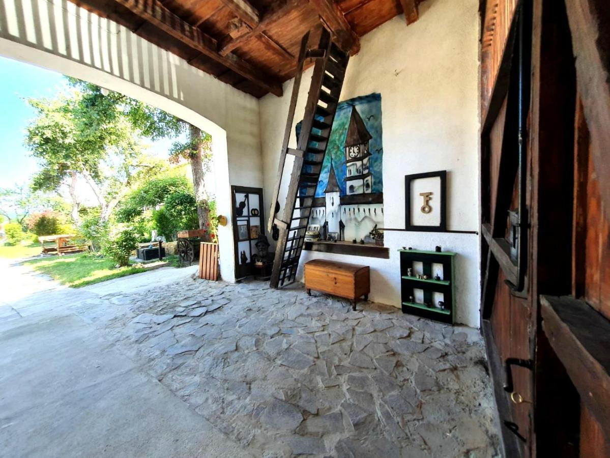 Villa Casa Din Coltul Cetatii Hărman Exterior foto