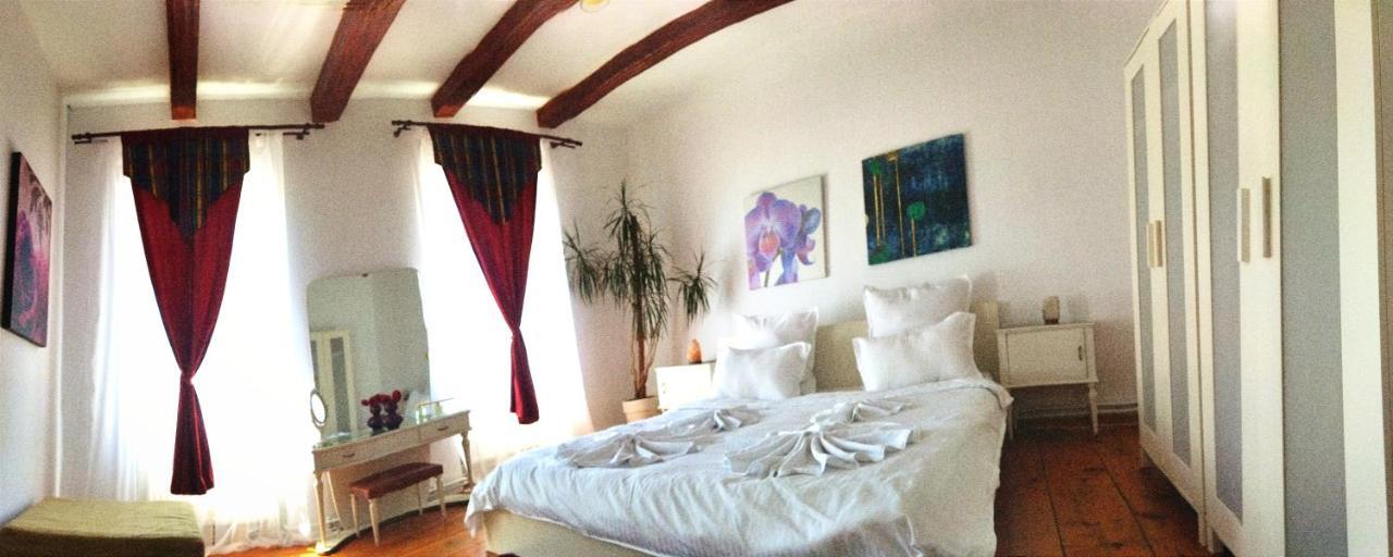 Villa Casa Din Coltul Cetatii Hărman Exterior foto